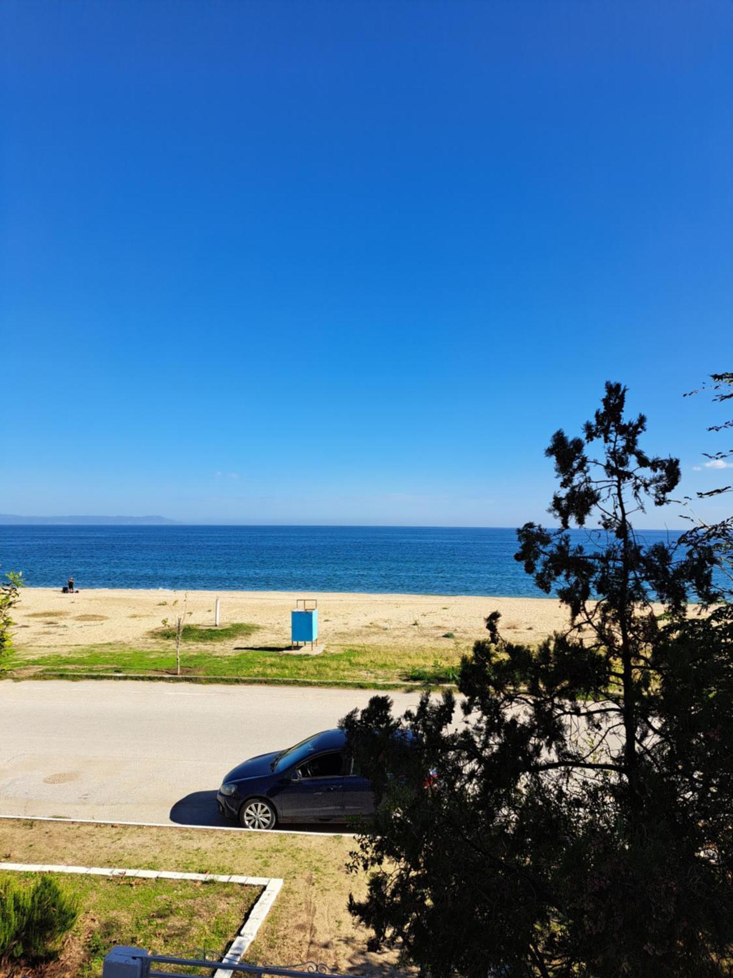 Blue Horizon Apartment Vrasná Kültér fotó