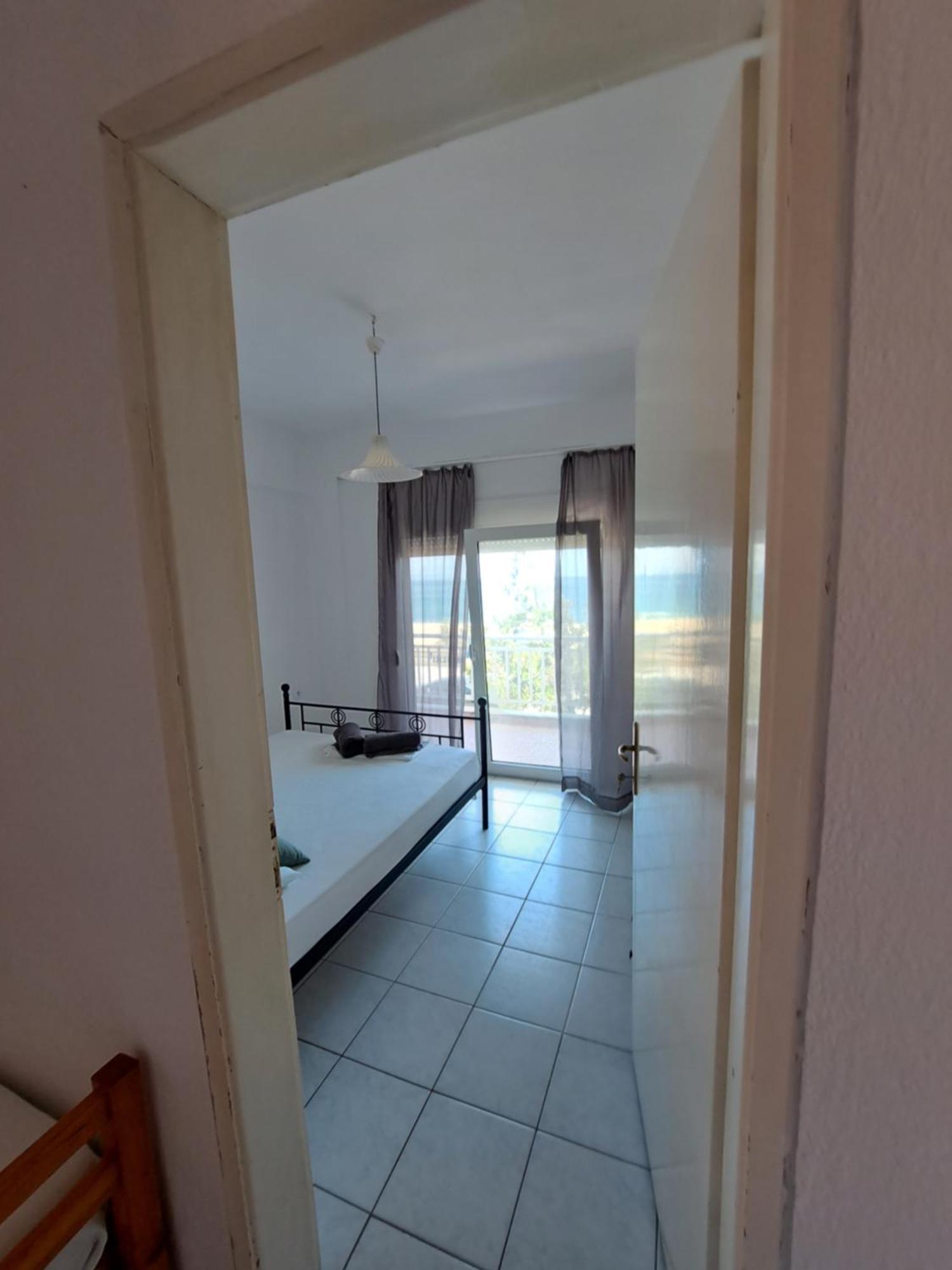 Blue Horizon Apartment Vrasná Kültér fotó
