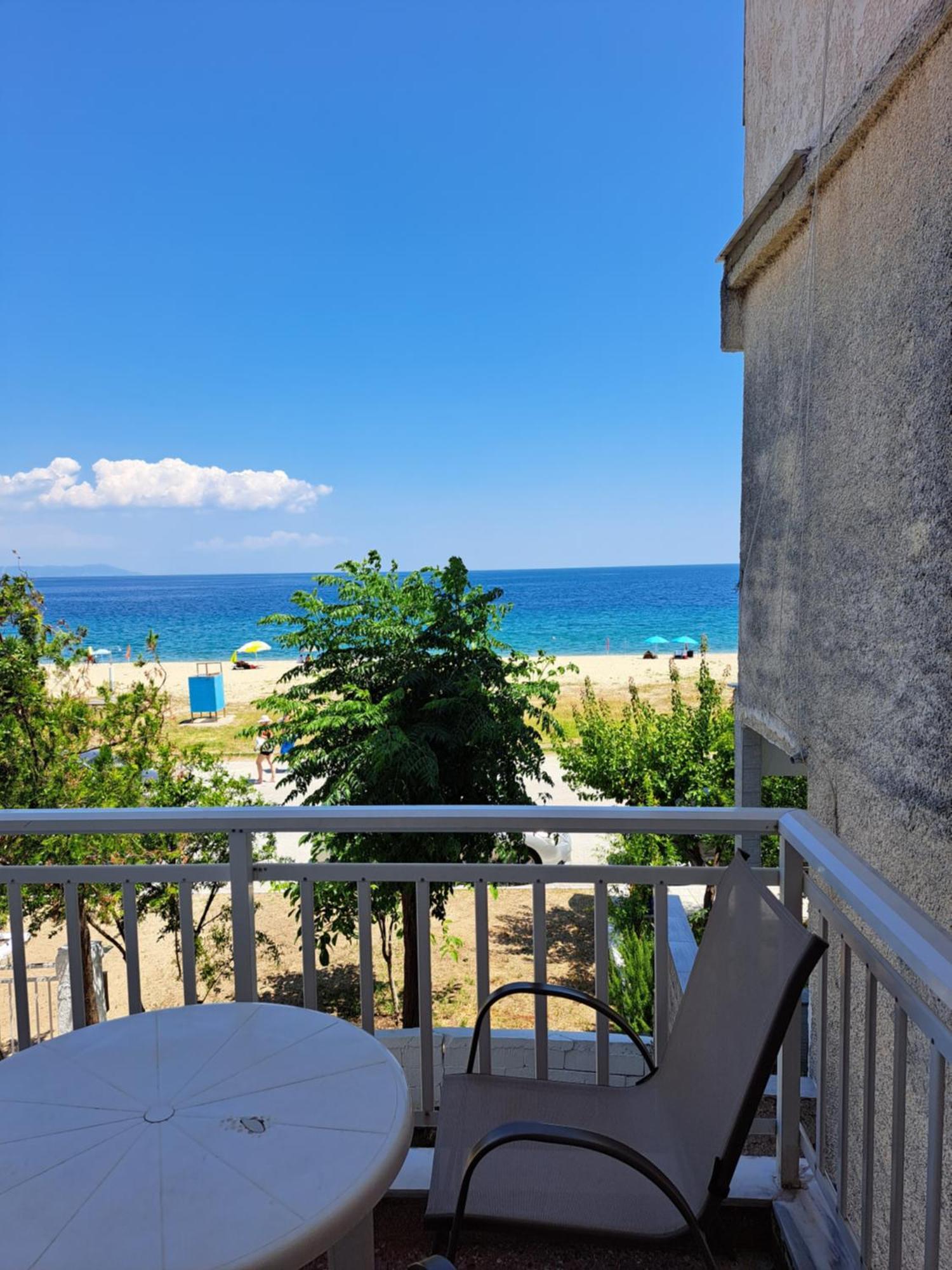 Blue Horizon Apartment Vrasná Kültér fotó