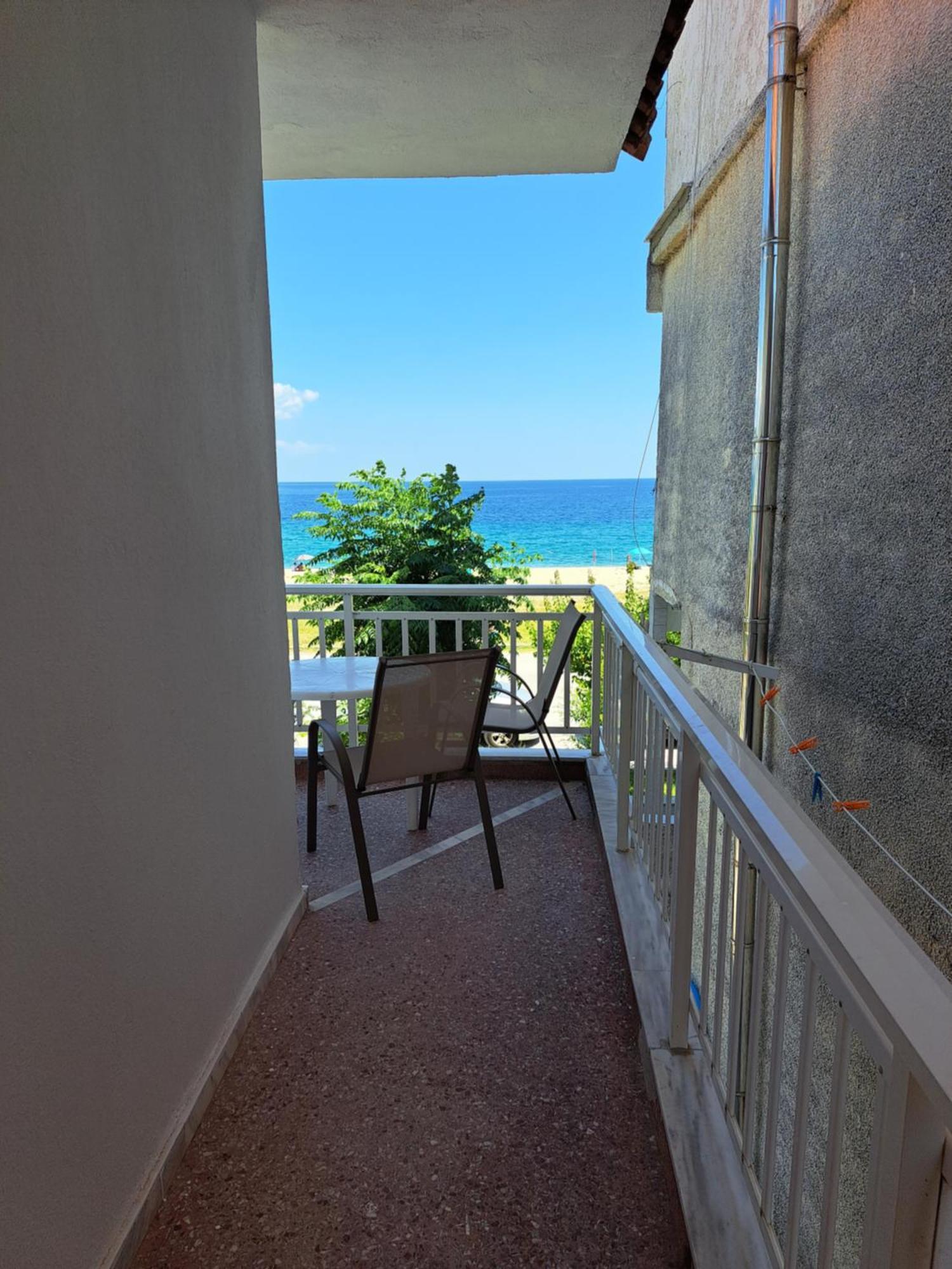 Blue Horizon Apartment Vrasná Kültér fotó