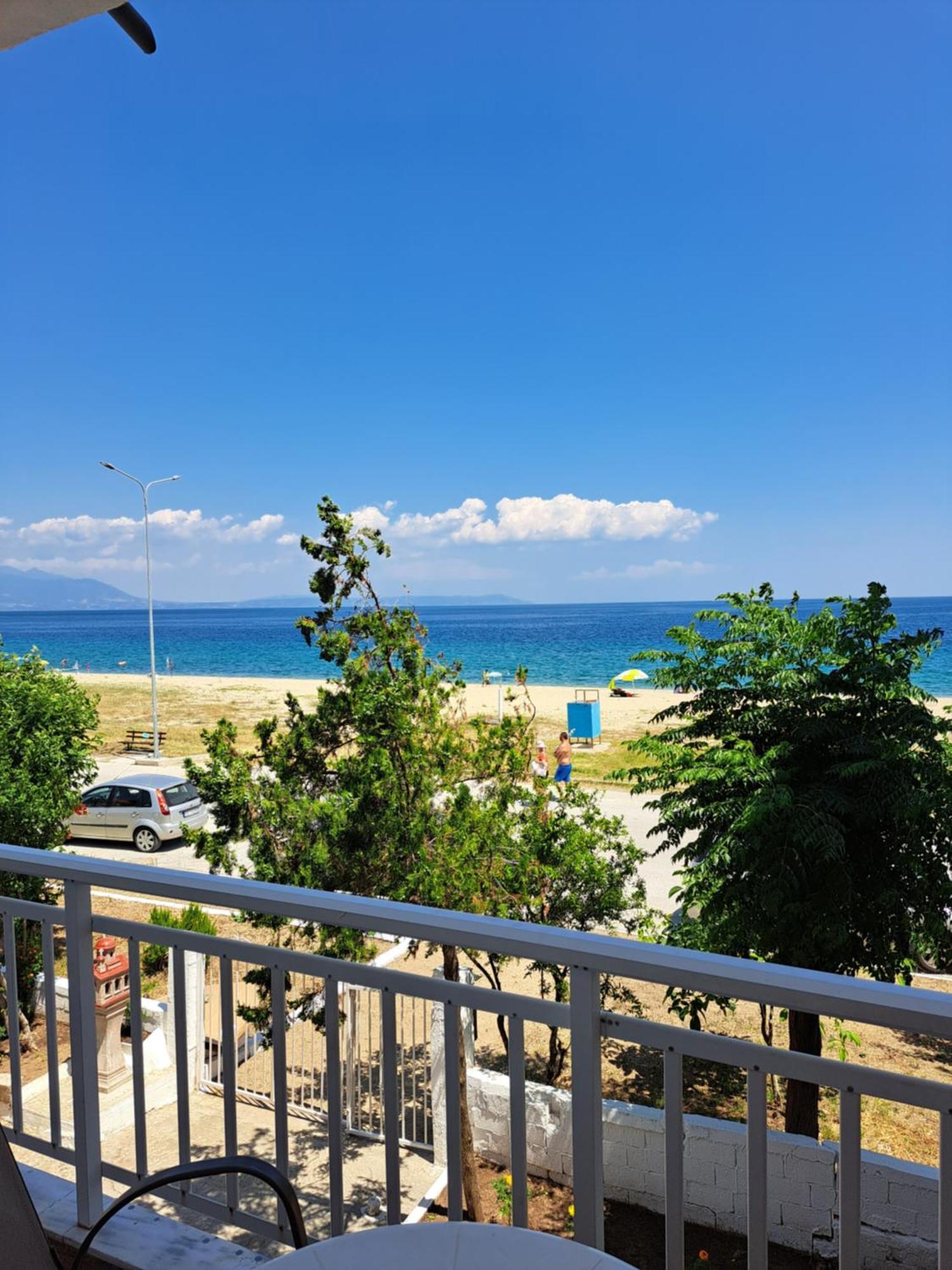 Blue Horizon Apartment Vrasná Kültér fotó